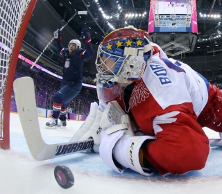 Usa Russia Hockey Olympics - Obrázkek zdarma pro 208x208