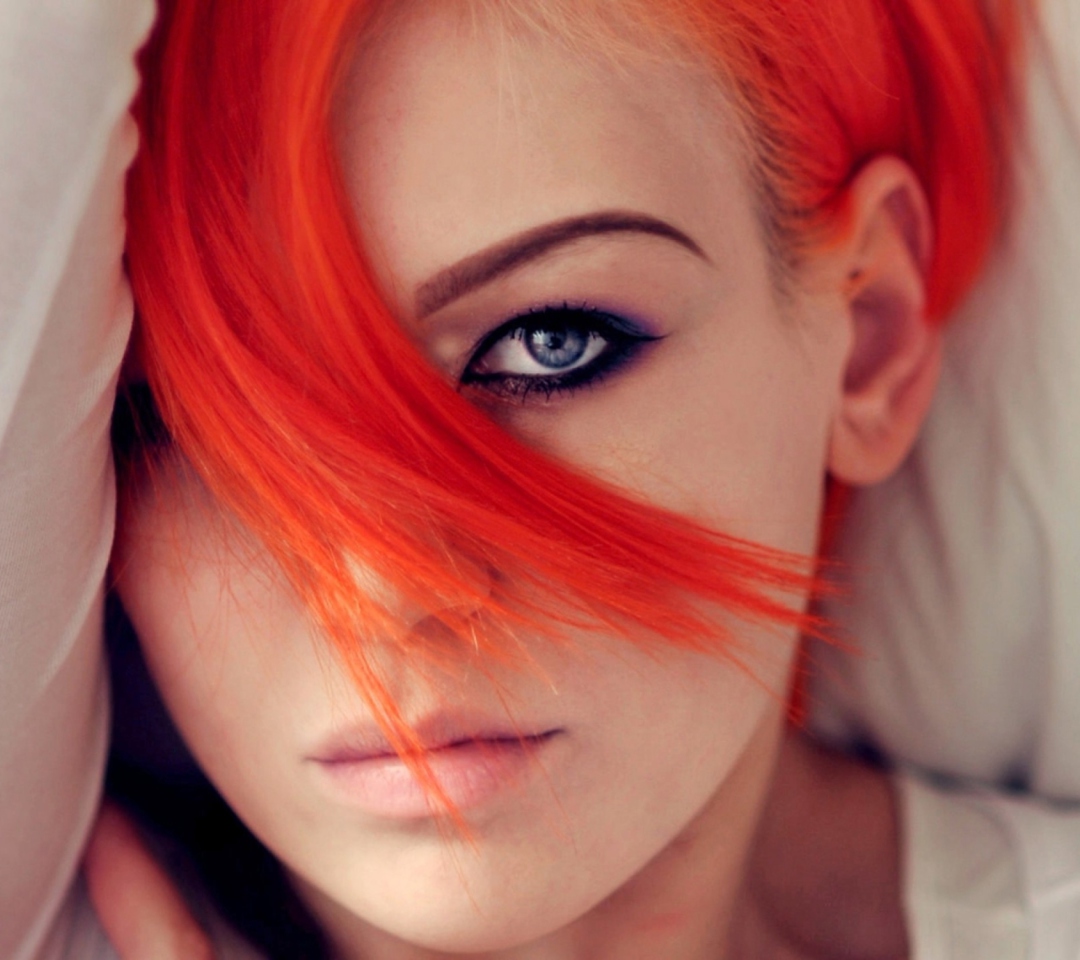 Screenshot №1 pro téma Beautiful Redhead 1080x960