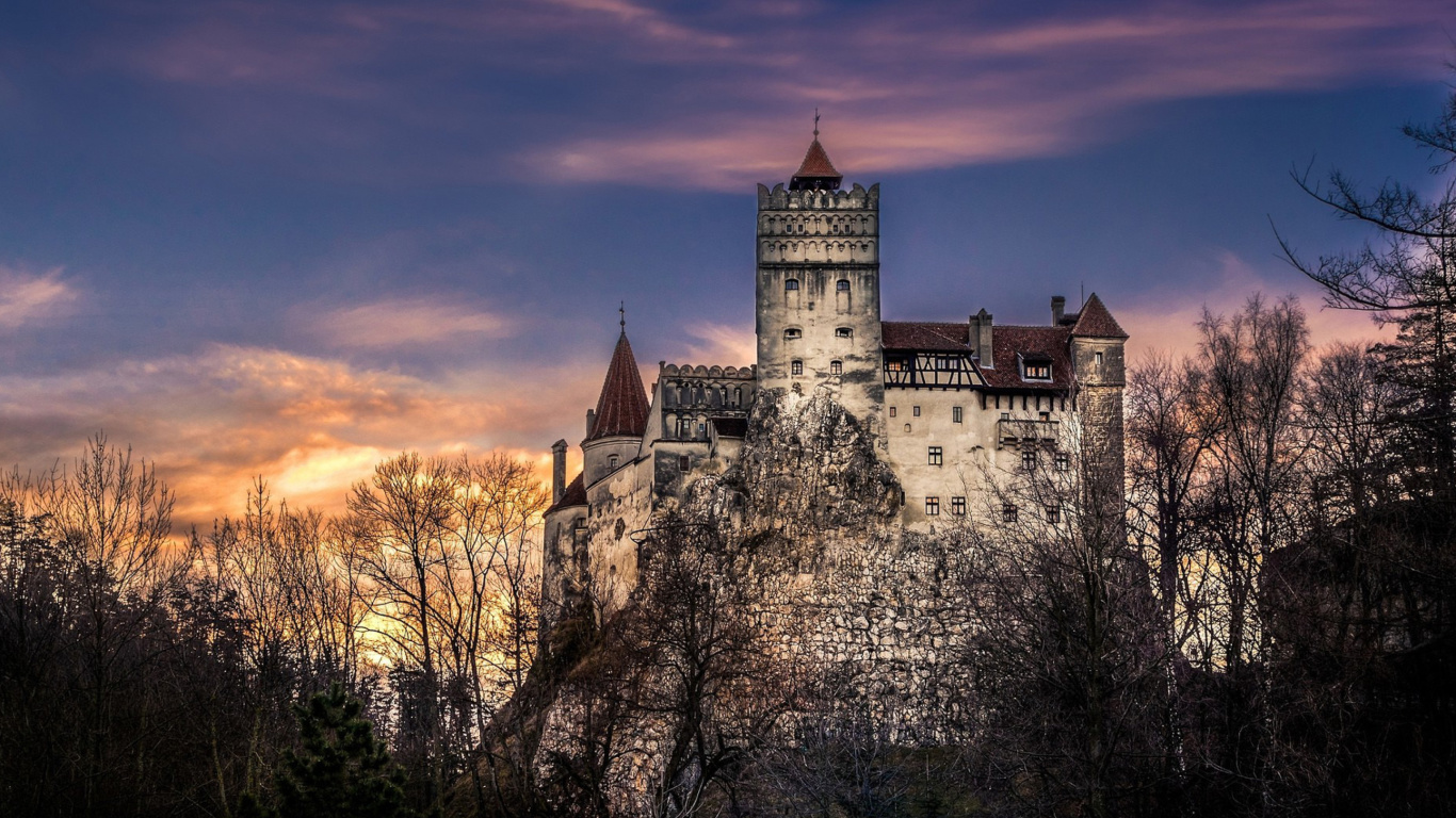 Das Bran Castle in Romania Wallpaper 1366x768
