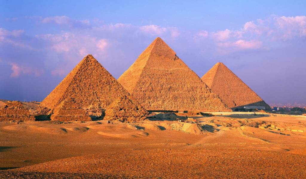 Das The Great Pyramid Wallpaper 1024x600