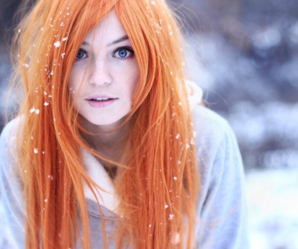 Screenshot №1 pro téma Summer Ginger Hair Girl And Snowflakes 960x800