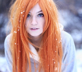 Kostenloses Summer Ginger Hair Girl And Snowflakes Wallpaper für iPad mini