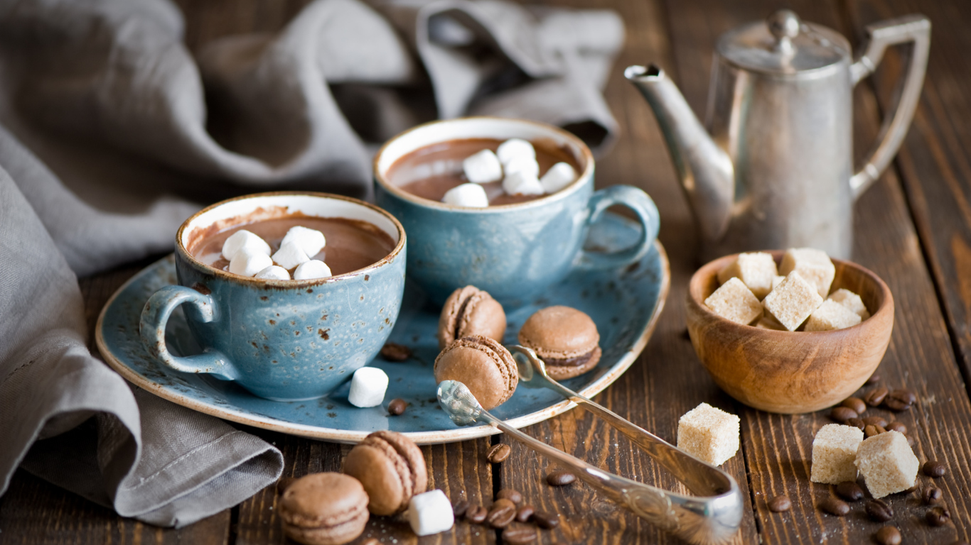 Sfondi Hot Chocolate With Marshmallows And Macarons 1366x768