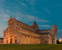 Sfondi Pisa Cathedral and Leaning Tower 220x176