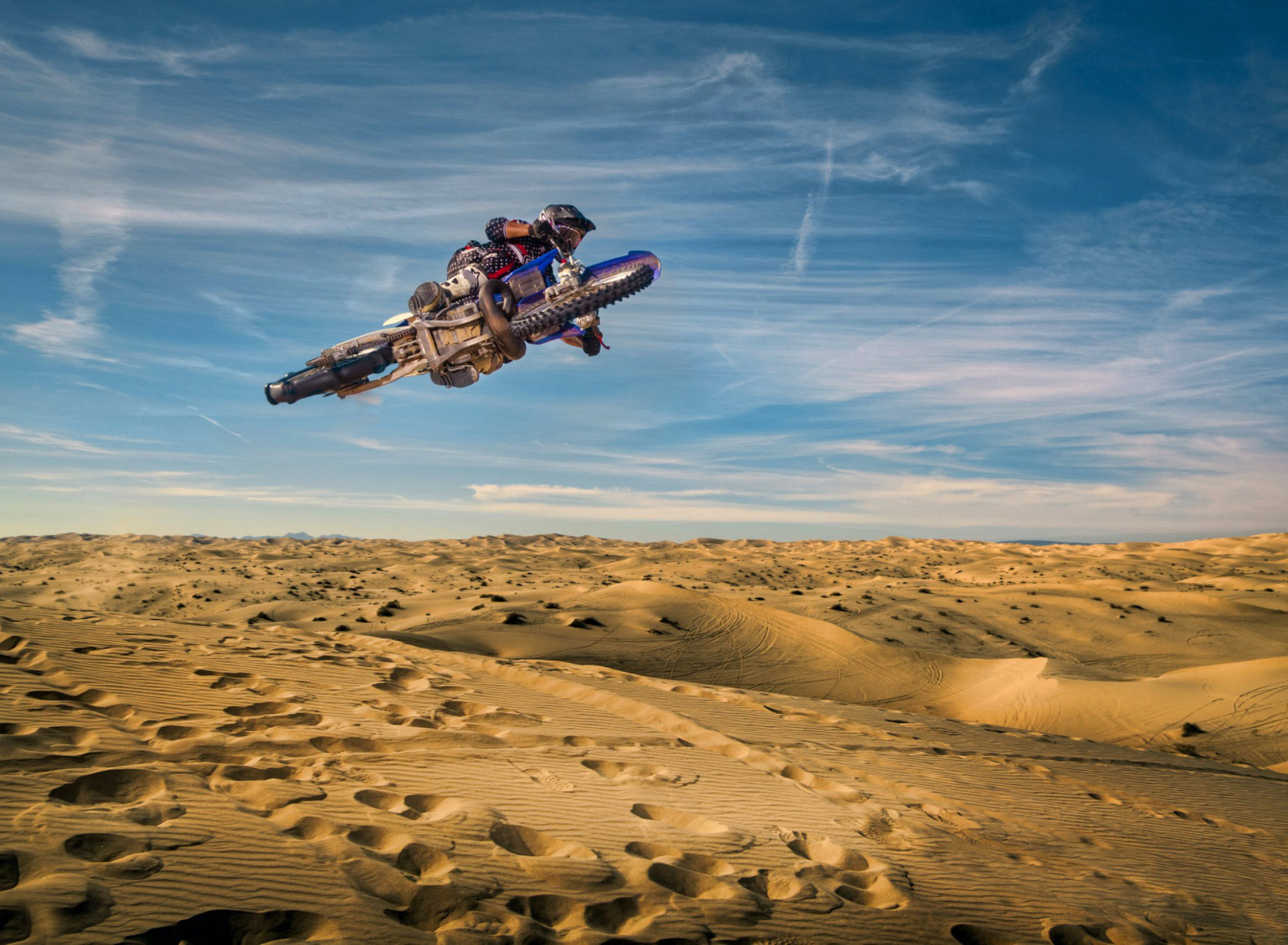 Обои Motocross in Desert 1920x1408