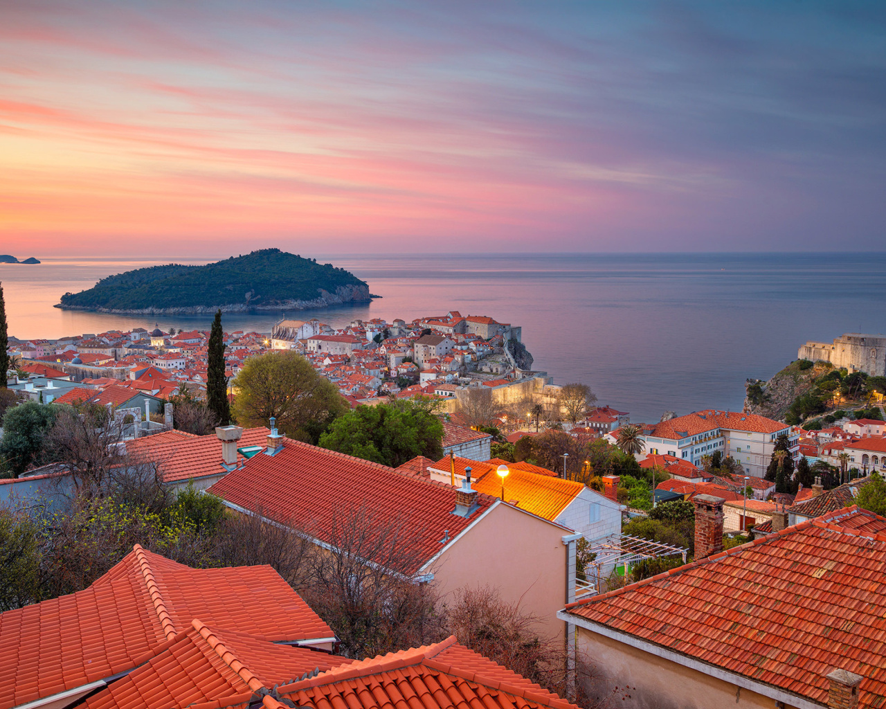 Обои Adriatic Sea and Dubrovnik 1280x1024