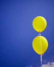 Screenshot №1 pro téma Yellow Balloons In The Blue Sky 176x220