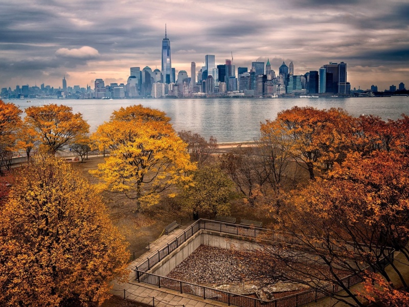 Fondo de pantalla Manhattan Autumn 800x600