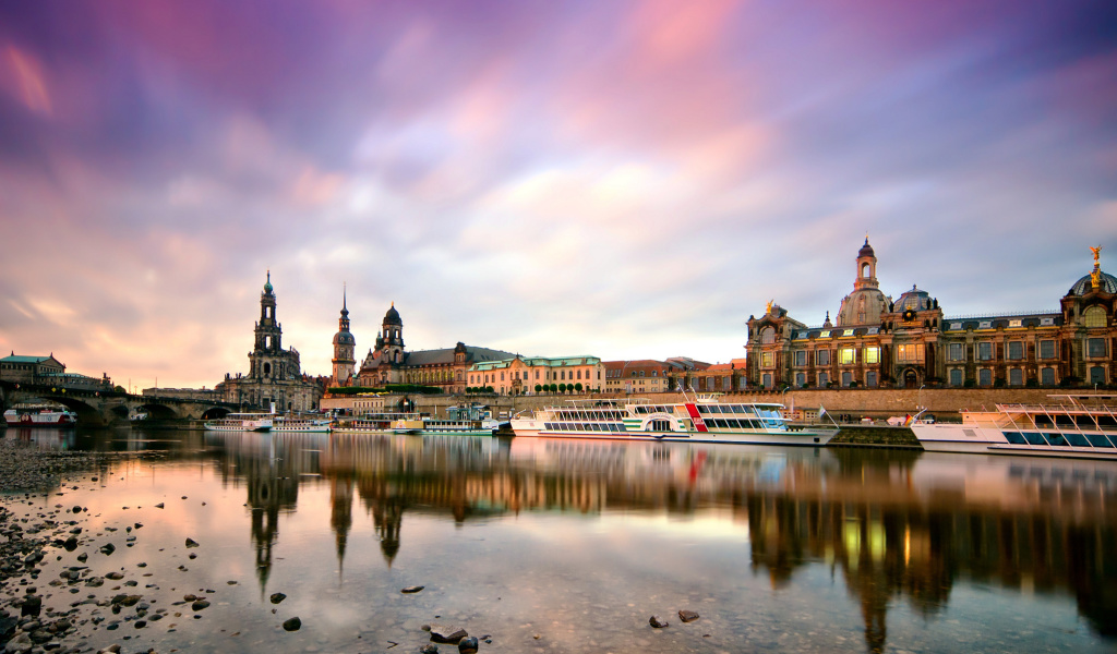 Dresden on Elbe River near Zwinger Palace wallpaper 1024x600