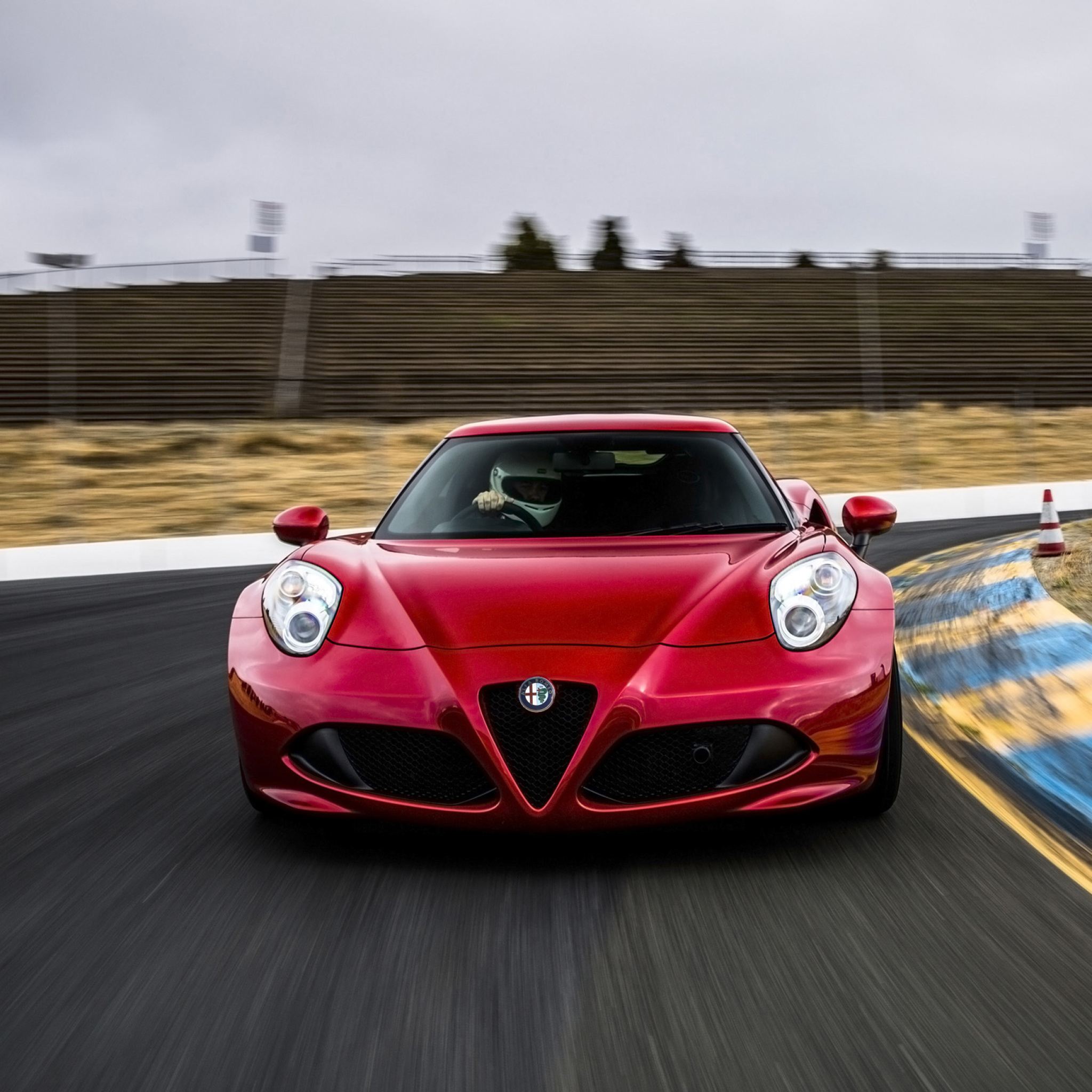 Screenshot №1 pro téma Alfa Romeo 4C 2048x2048
