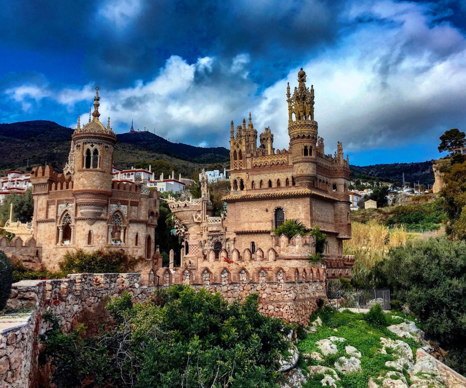 Обои Castillo de Colomares in Spain Benalmadena 960x800