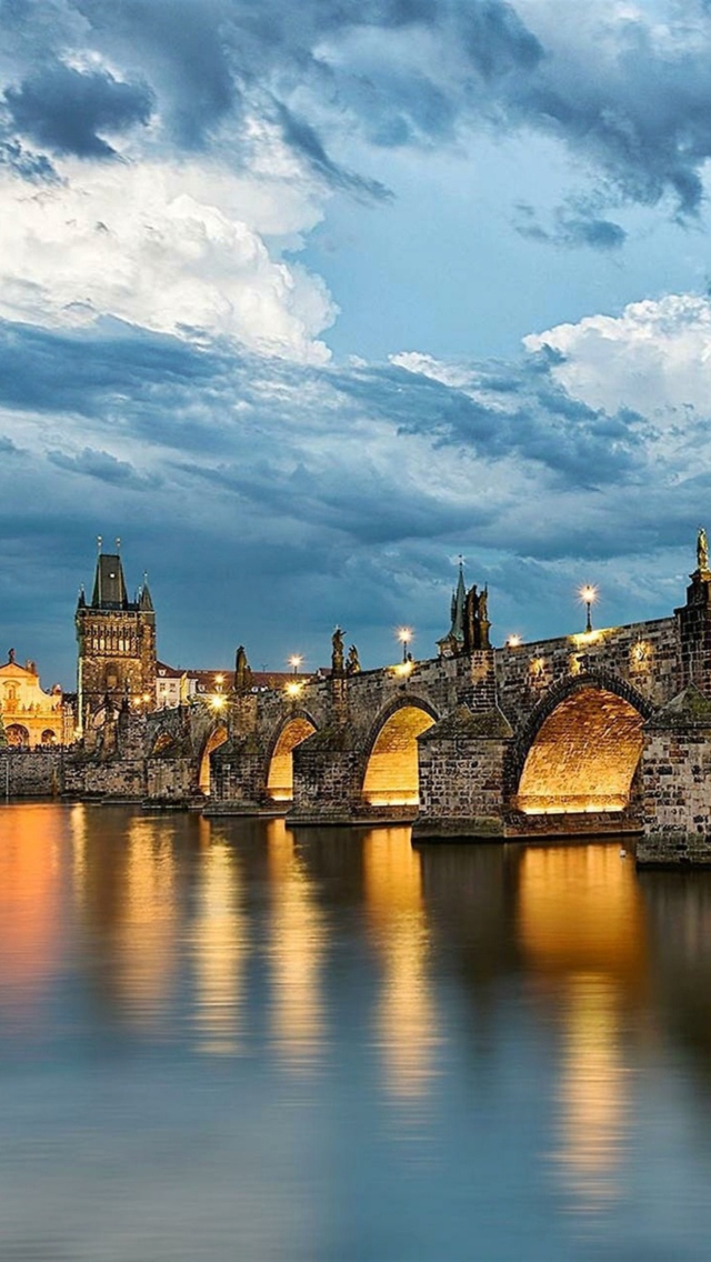 Charles Bridge - Czech Republic wallpaper 640x1136