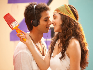 Screenshot №1 pro téma Anushka Sharma kissing Shahid Kapoor 320x240