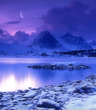 Norway Country Cold Lake - Obrázkek zdarma pro Nokia Asha 300