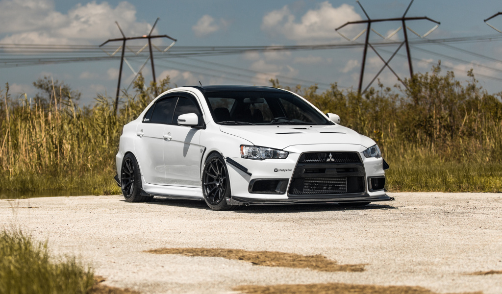 Fondo de pantalla Mitsubishi Lancer Evo XI 1024x600