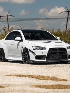 Das Mitsubishi Lancer Evo XI Wallpaper 240x320