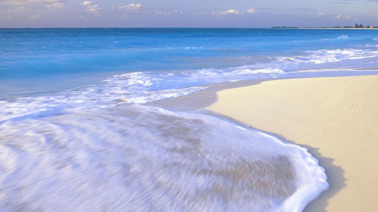 Screenshot №1 pro téma White Beach And Blue Water 1280x720