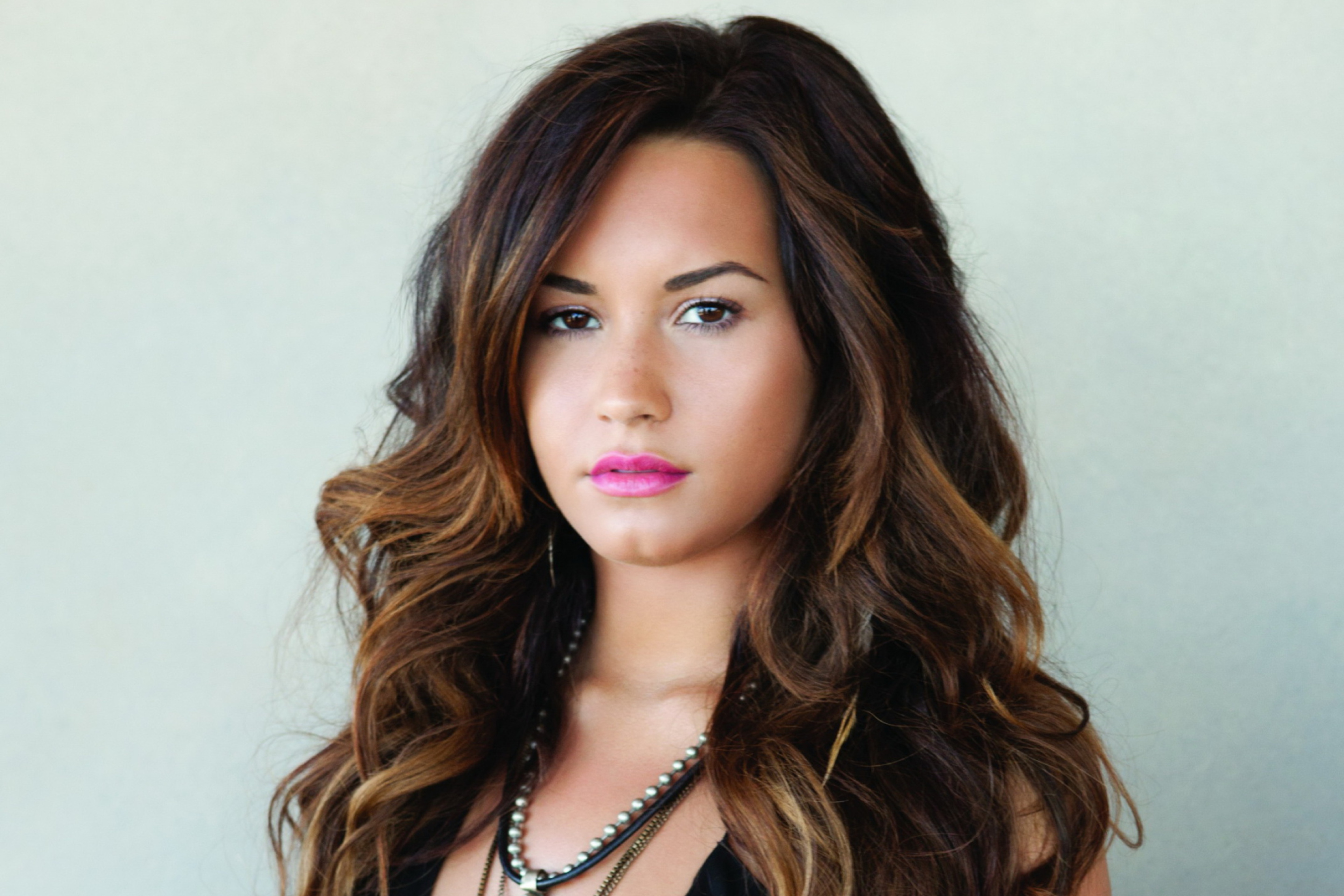 Screenshot №1 pro téma Demi Lovato 2880x1920