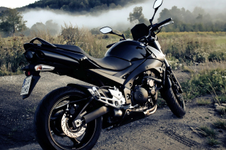 Suzuki GSXR 600 Bike Picture for Android, iPhone and iPad