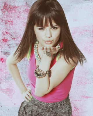 Selena Gomez Kiss - Obrázkek zdarma pro Nokia X1-00