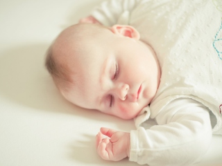 Screenshot №1 pro téma Cute Sleeping Baby 320x240