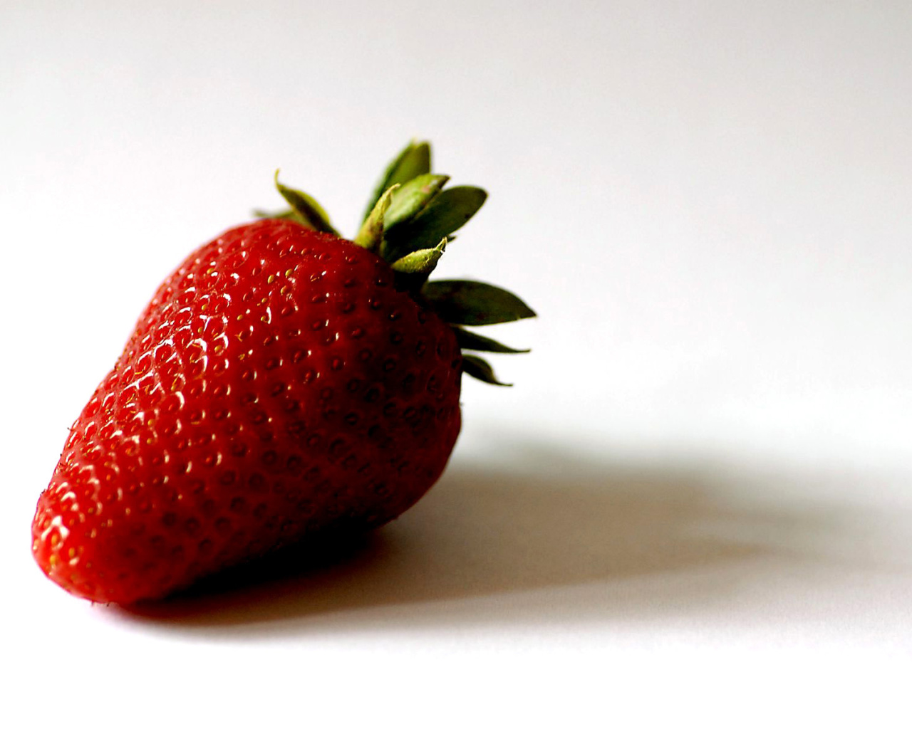 Strawberry 3D Wallpaper screenshot #1 1280x1024