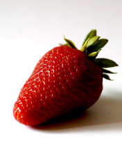 Screenshot №1 pro téma Strawberry 3D Wallpaper 176x220