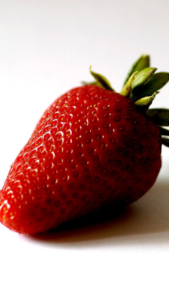 Screenshot №1 pro téma Strawberry 3D Wallpaper 240x400