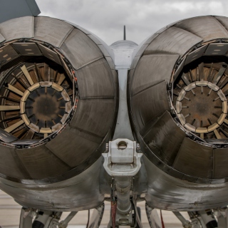 Kostenloses Military Fighter Engines Wallpaper für 1024x1024