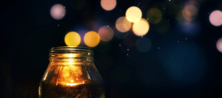 Обои Glass jar in night 720x320