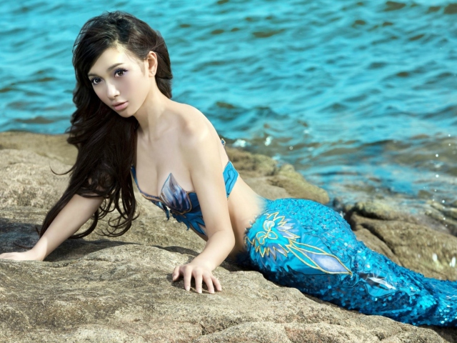 Leah Dizon Mermaid wallpaper 640x480