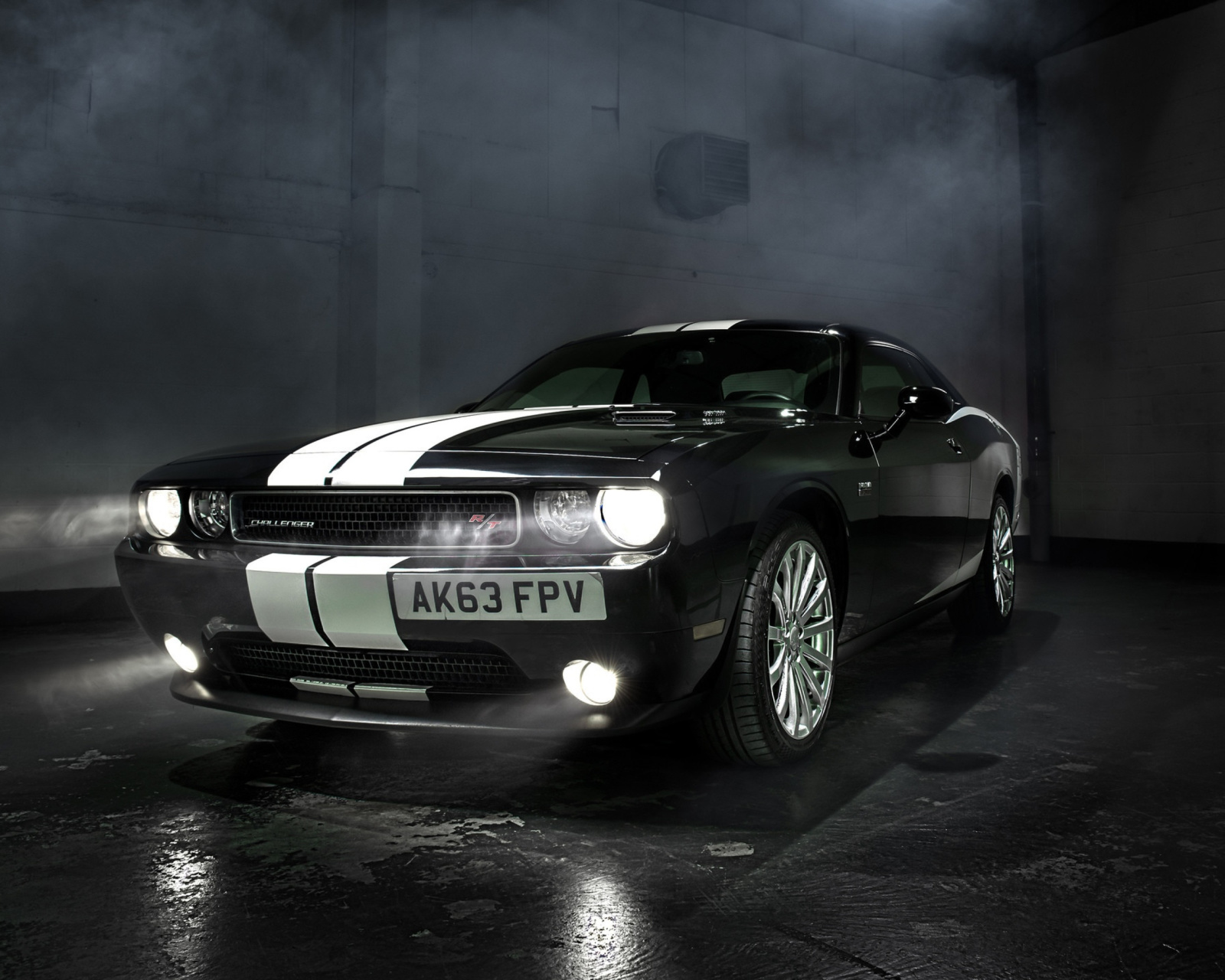 Das Dodge Challenger RT Wallpaper 1600x1280