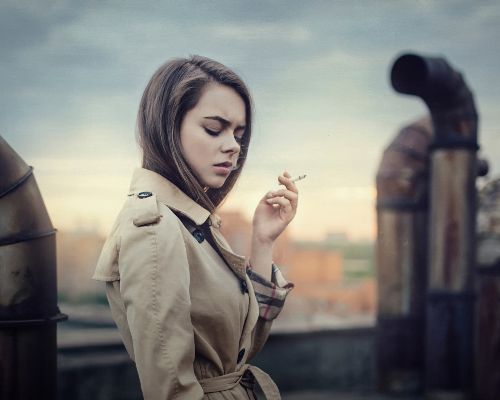 Fondo de pantalla Smoking Girl 1600x1280