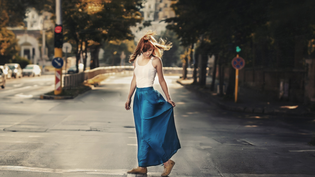 Das Girl In Long Blue Skirt On Street Wallpaper 1280x720