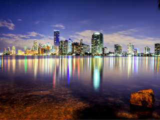 Fondo de pantalla Miami, Florida Houses 320x240