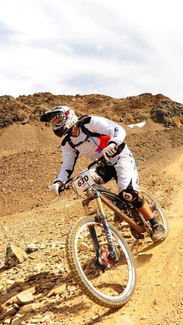 Screenshot №1 pro téma Mountain Biker 640x1136