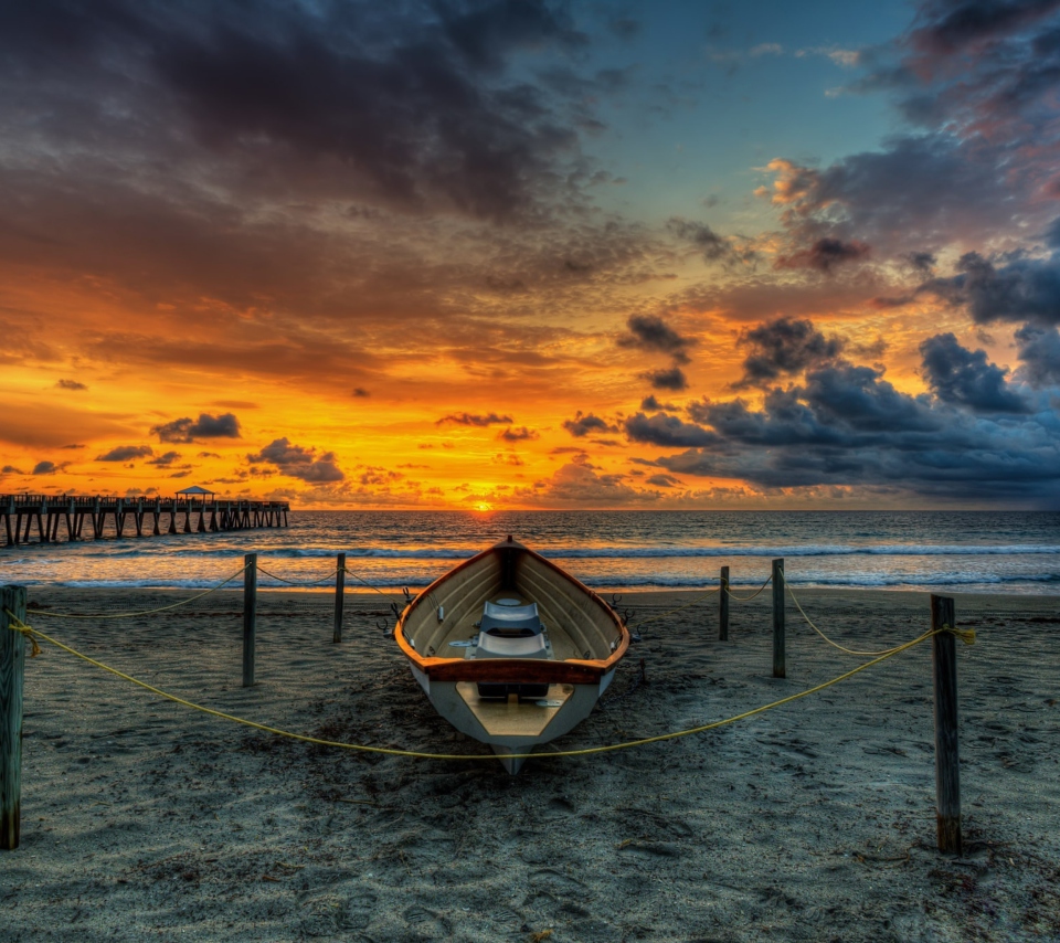 Boat On Beach At Sunset Hdr screenshot #1 960x854