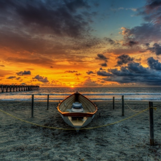 Boat On Beach At Sunset Hdr - Obrázkek zdarma pro iPad Air