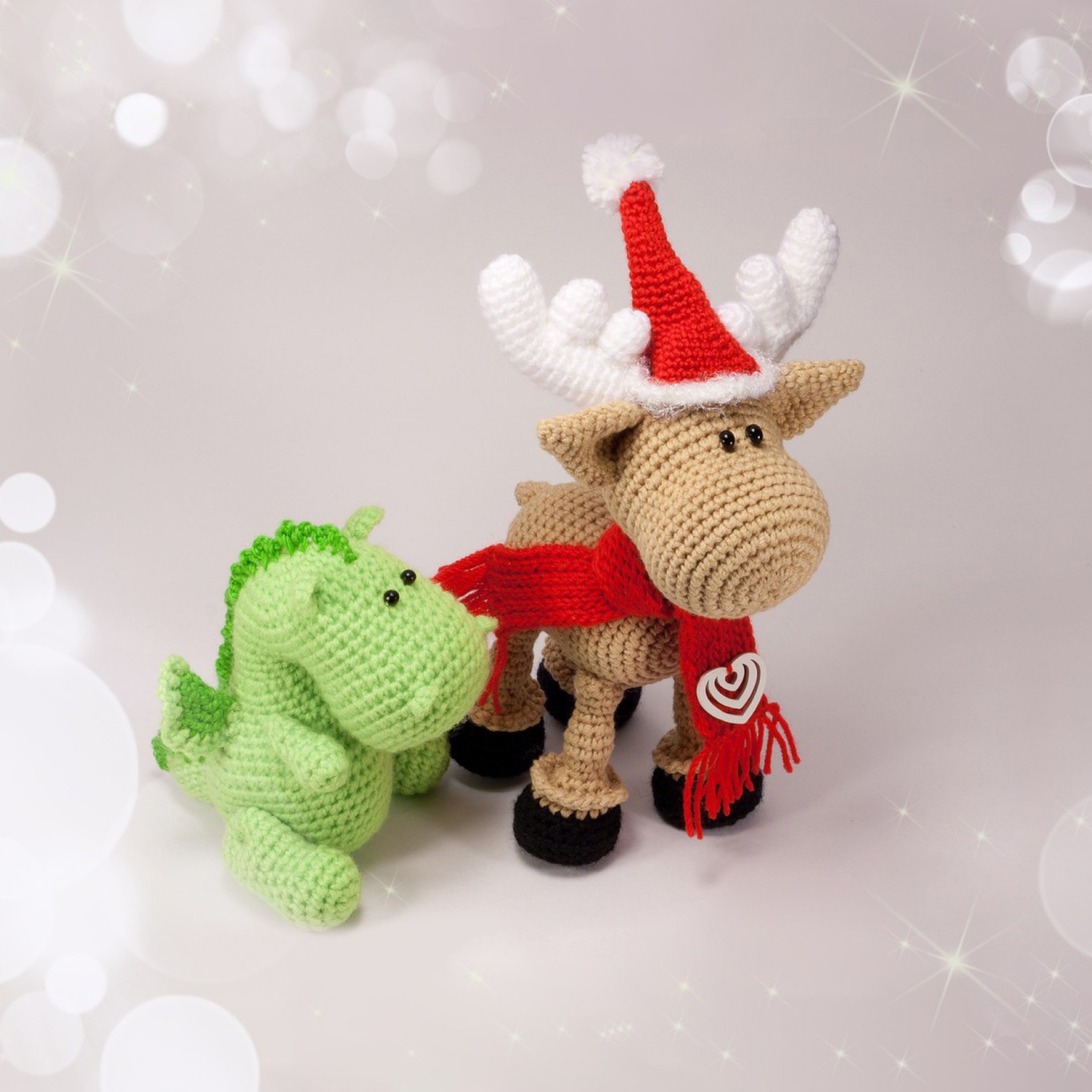 Screenshot №1 pro téma Christmas Dino And Reindeer 2048x2048