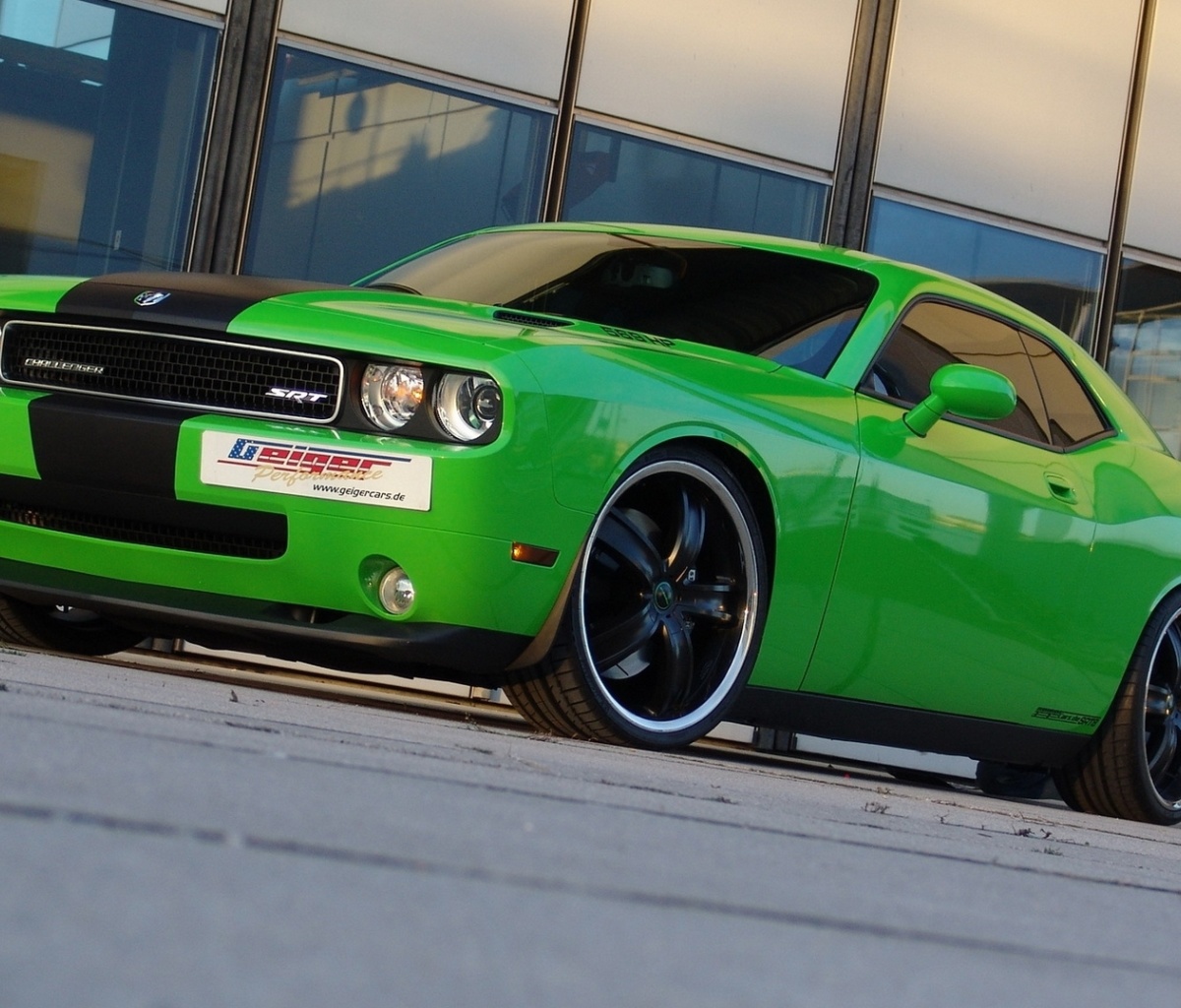 Обои 2011 Dodge Challenger SRT8 392 1200x1024