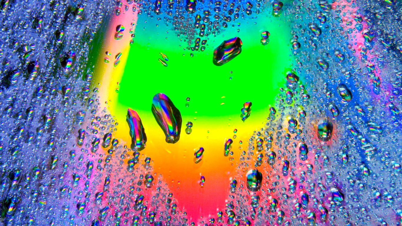 Das Heart of Water Drops Wallpaper 1366x768