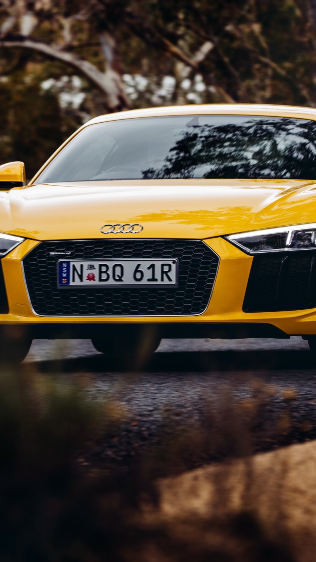 Fondo de pantalla Audi R8 V10 Plus Yellow Body Color 1080x1920