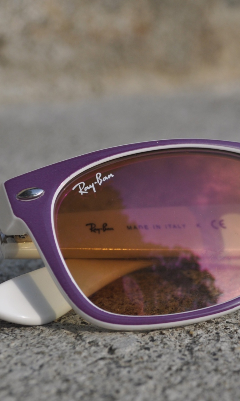Das Sunglasses Wallpaper 768x1280