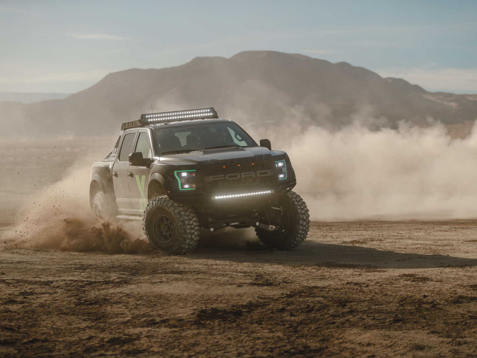 Das Ford F150 Raptor Wallpaper 1600x1200