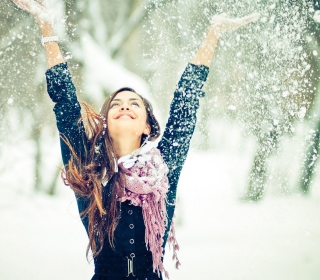 Winter, Snow And Happy Girl sfondi gratuiti per 128x128