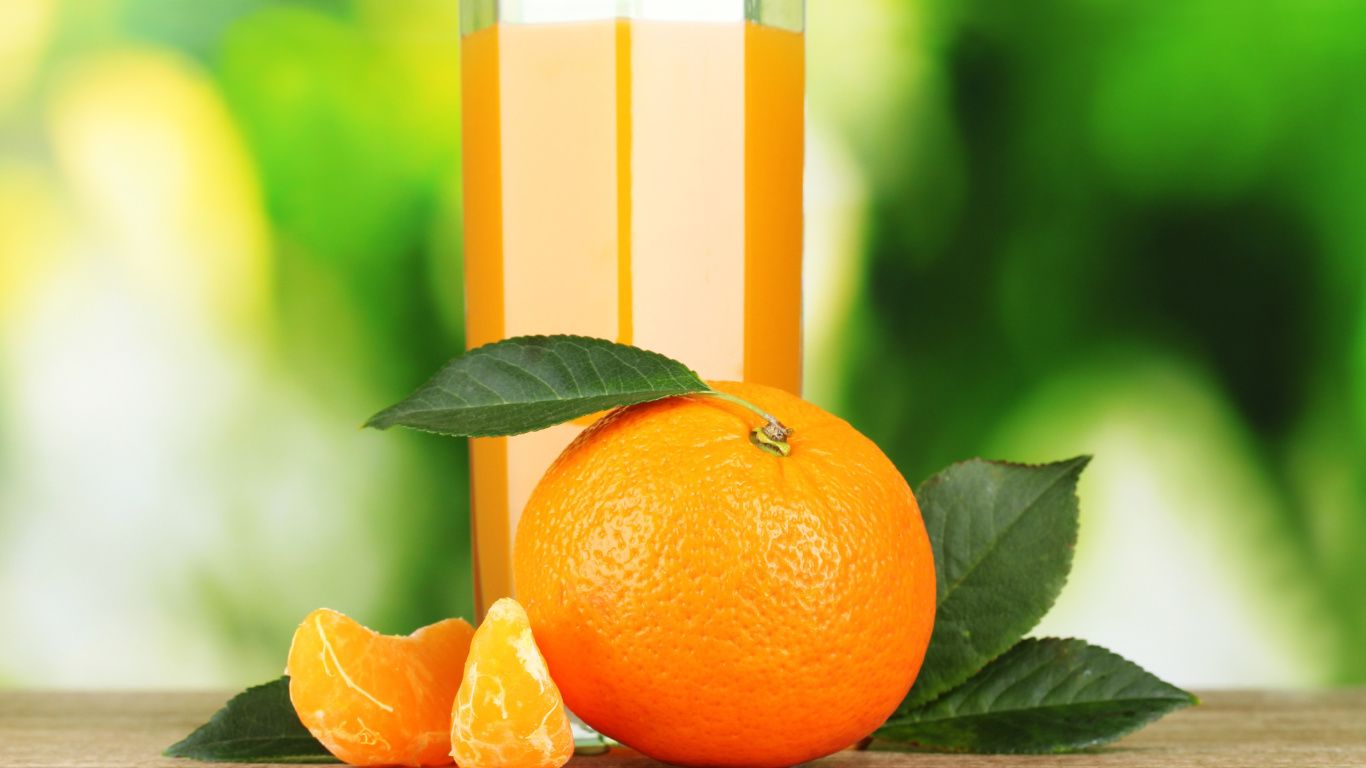 Обои Orange and Mandarin Juice 1366x768