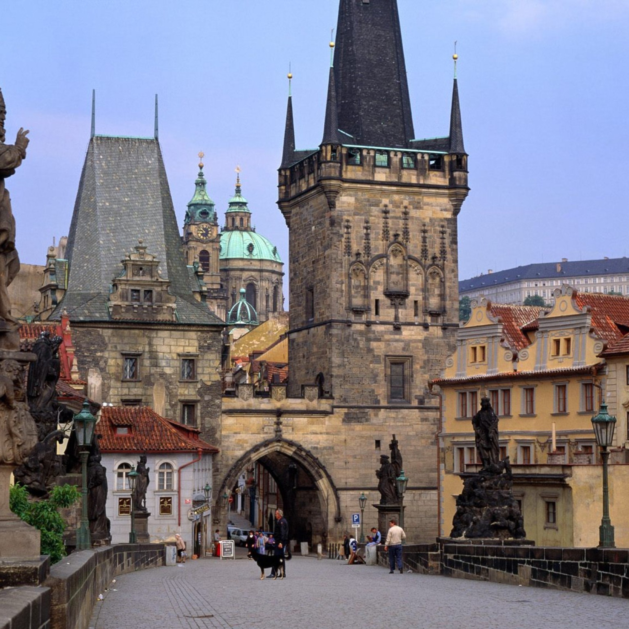 Fondo de pantalla Charles Bridge Prague - Czech Republic 2048x2048