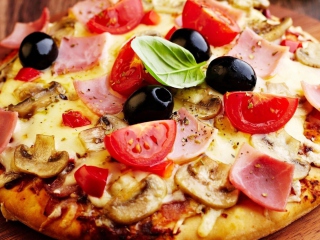 Das Italian Pizza Wallpaper 320x240