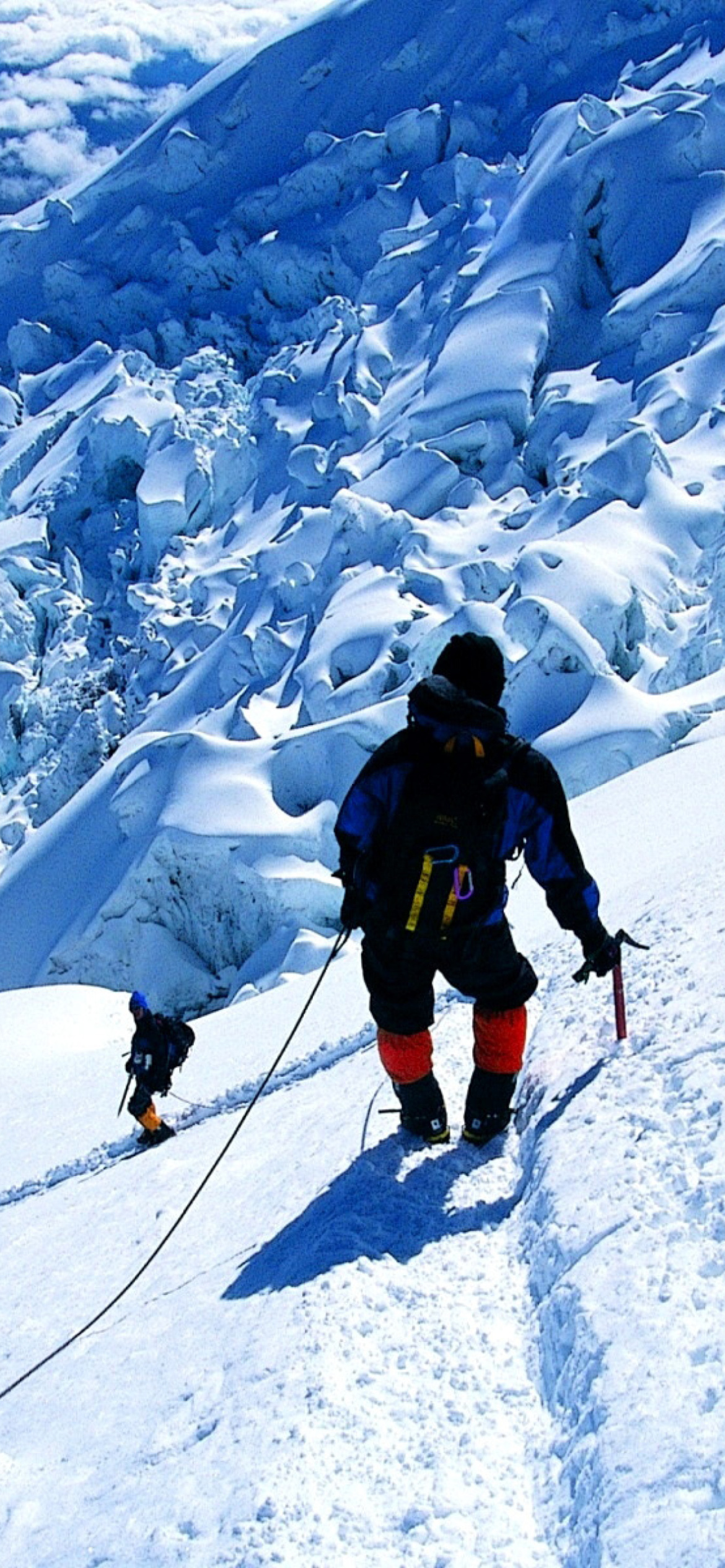 Screenshot №1 pro téma Climbers in Nepal 1170x2532
