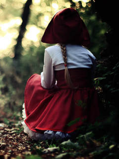 Red Riding Hood In Forest screenshot #1 240x320